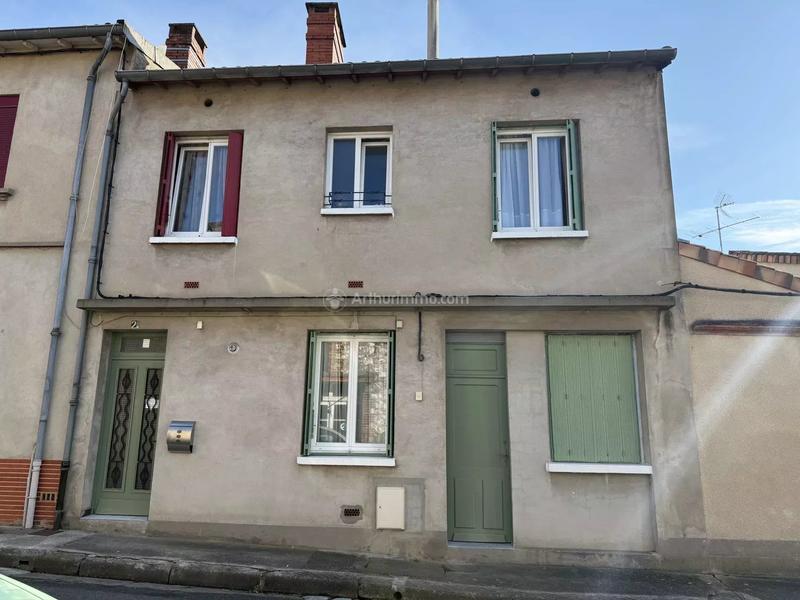 Maison - 90 m² - 5 pièces