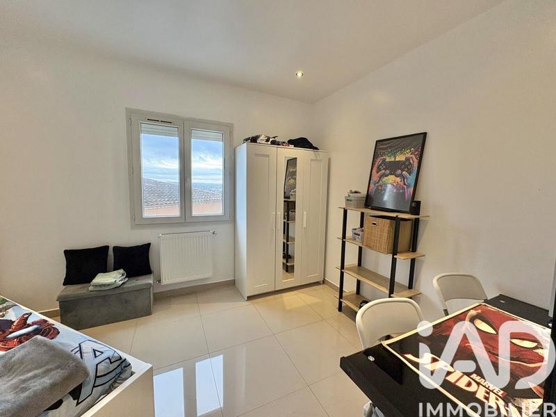 Maison - 280 m² - 10 pièces