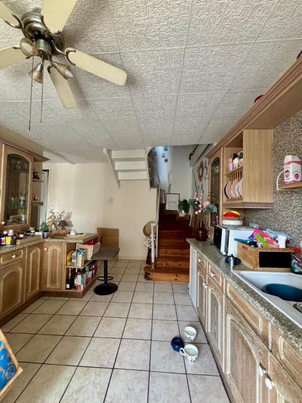 Maison - 180 m² - 7 pièces