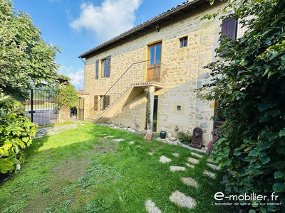 Maison contemporaine - 303 m² - 9 pièces