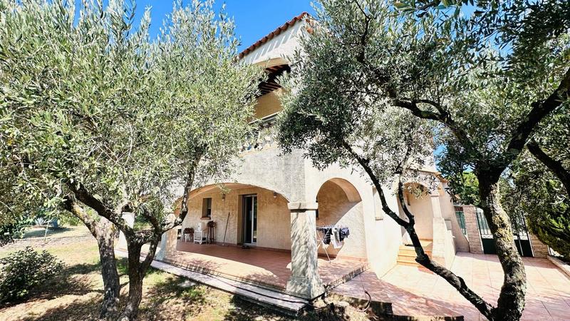 Maison - 170 m² - 5 pièces