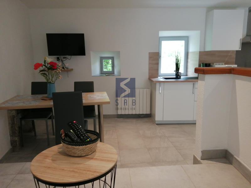 Maison - 205 m² - 11 pièces