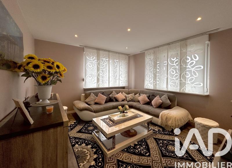 Maison - 260 m² - 10 pièces