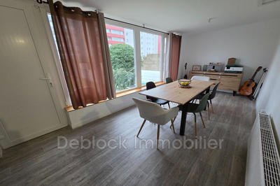 Maison - 95 m² - 5 pièces