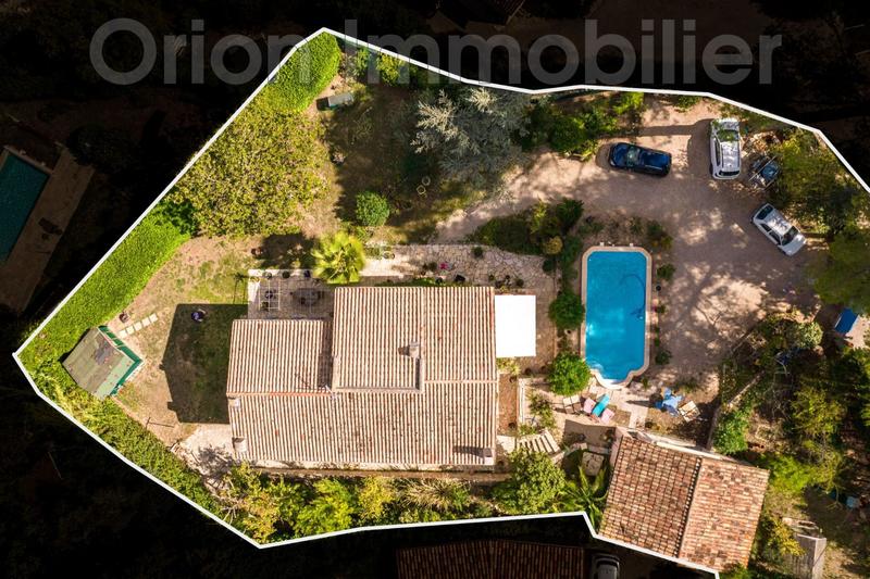 Maison - 205 m² - 6 pièces