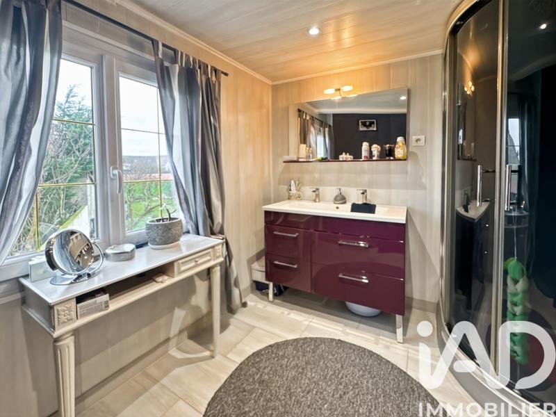 Maison - 180 m² - 7 pièces