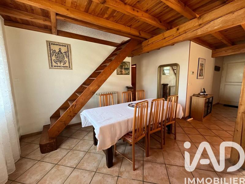 Maison - 207 m² - 9 pièces