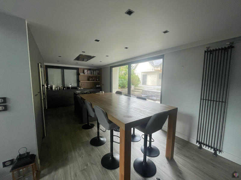 Maison contemporaine - 140 m² - 4 pièces