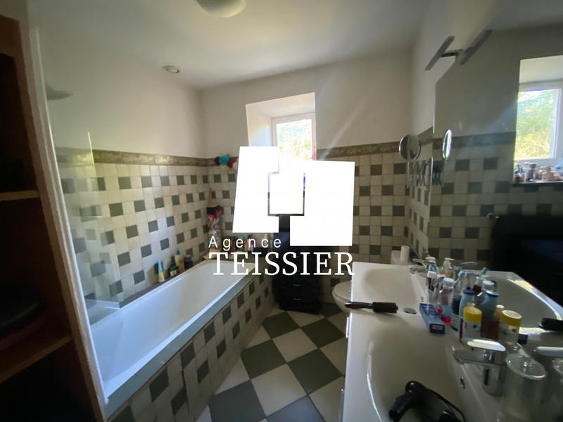 Maison - 181 m² - 6 pièces