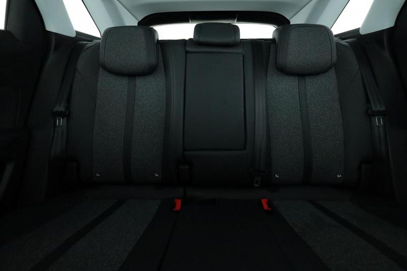 Peugeot 3008 1.5 Blue-HDi Allure Business Eat8 130 ch