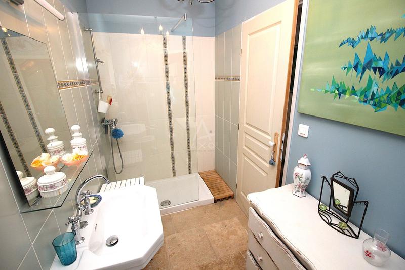 Maison - 405 m² - 10 pièces