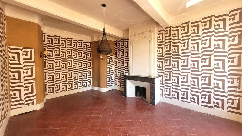 Maison - 231 m² - 6 pièces