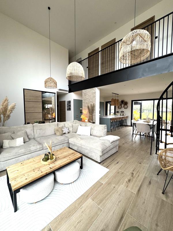 Maison - 220 m² - 9 pièces