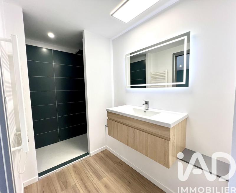 Maison - 270 m² - 8 pièces