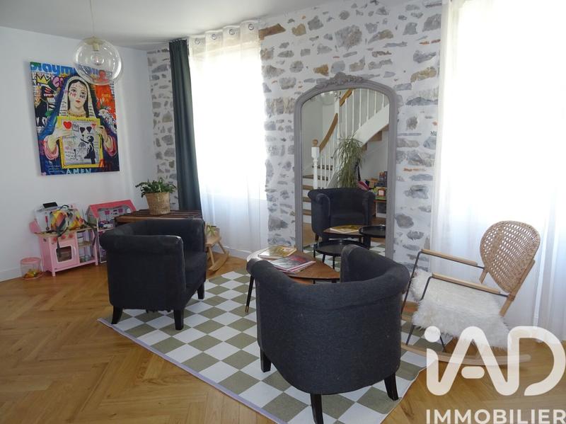 Maison - 340 m² - 8 pièces
