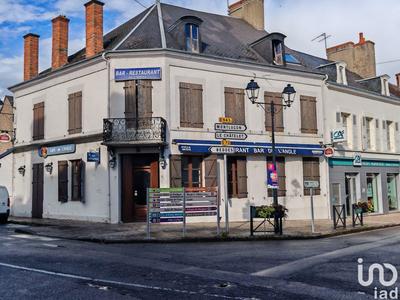 Maison - 350 m² - 6 pièces