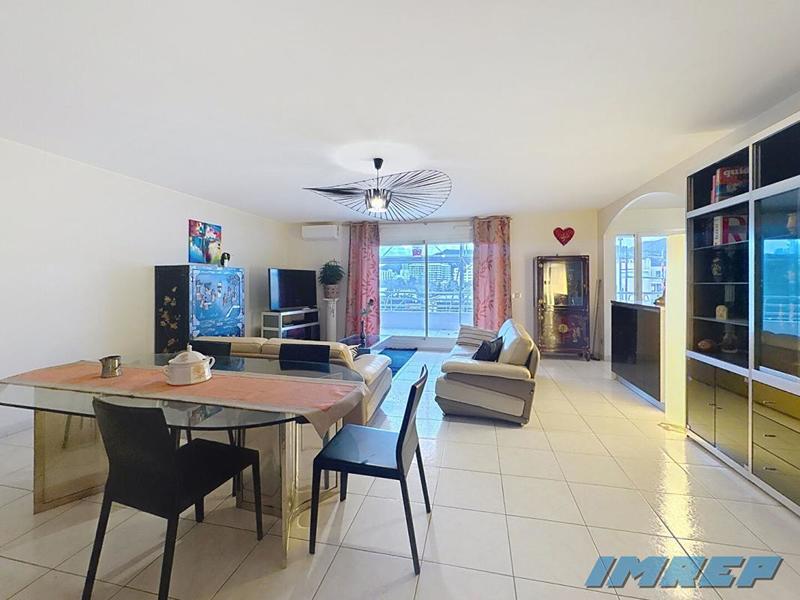 Appartement - 95 m² - 3 pièces