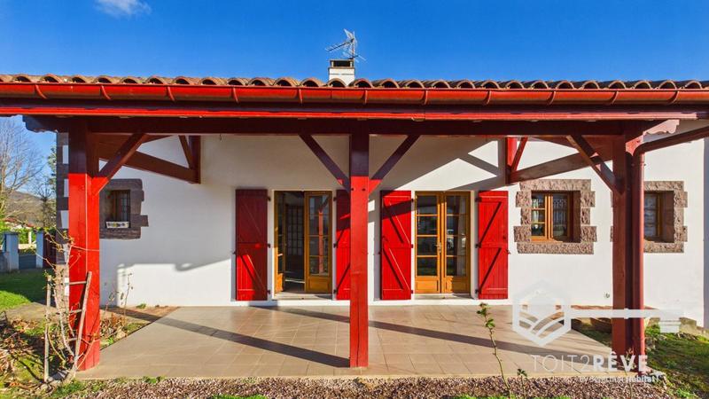 Maison traditionnelle - 145 m² - 5 pièces