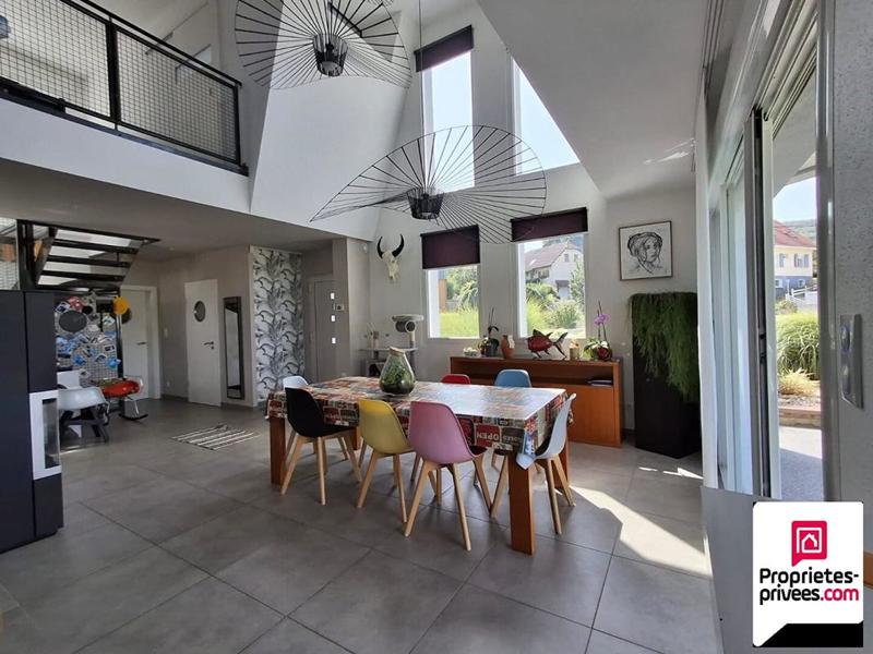 Maison - 162 m² - 6 pièces