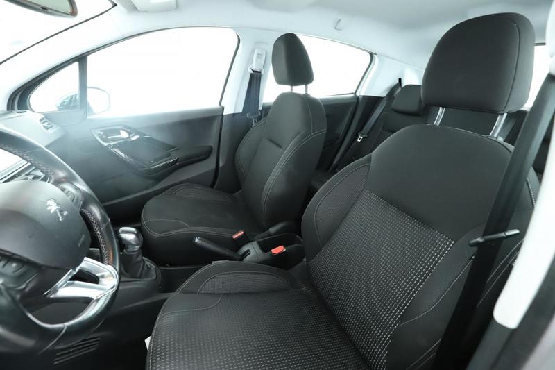 Peugeot 208 1.2 PureTech Allure 110 ch
