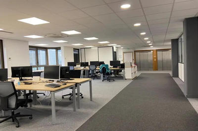 Bureau - 248 m²
