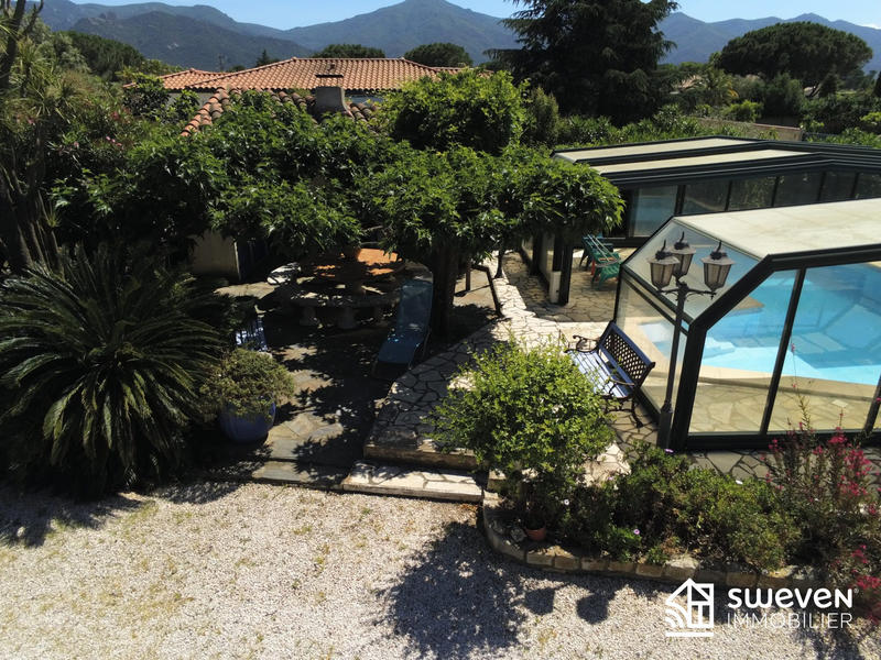 Villa - 278 m² - 10 pièces