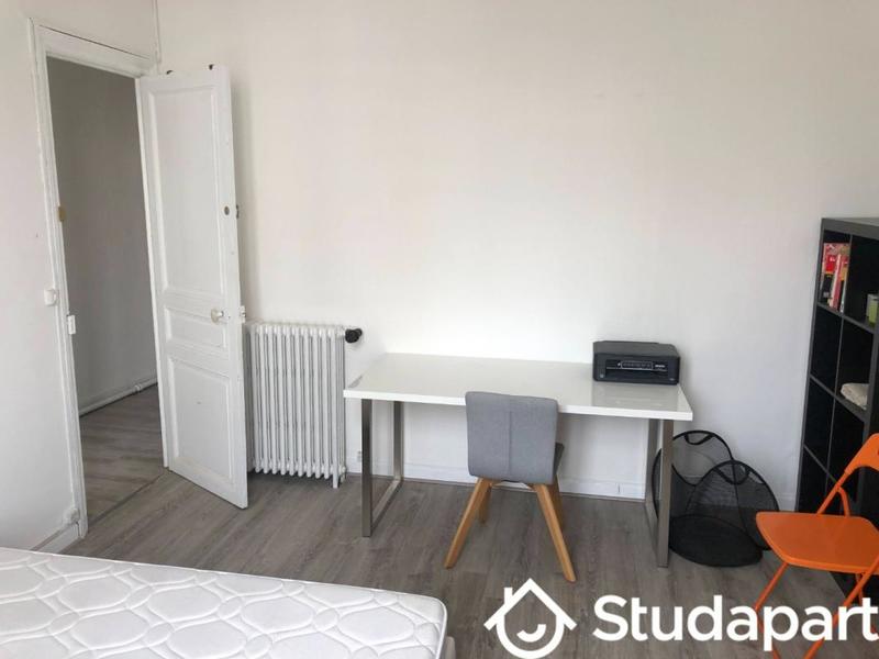 Chambre - 12 m² - 1 pièce