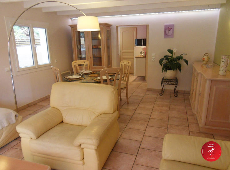 Maison - 217 m² - 10 pièces