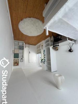 Chambre - 9 m² - 1 pièce