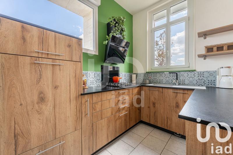 Maison - 248 m² - 9 pièces