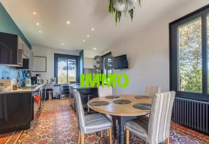 Maison - 160 m² - 6 pièces