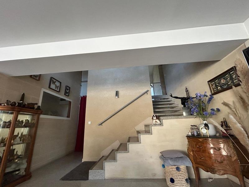 Maison - 230 m² - 7 pièces