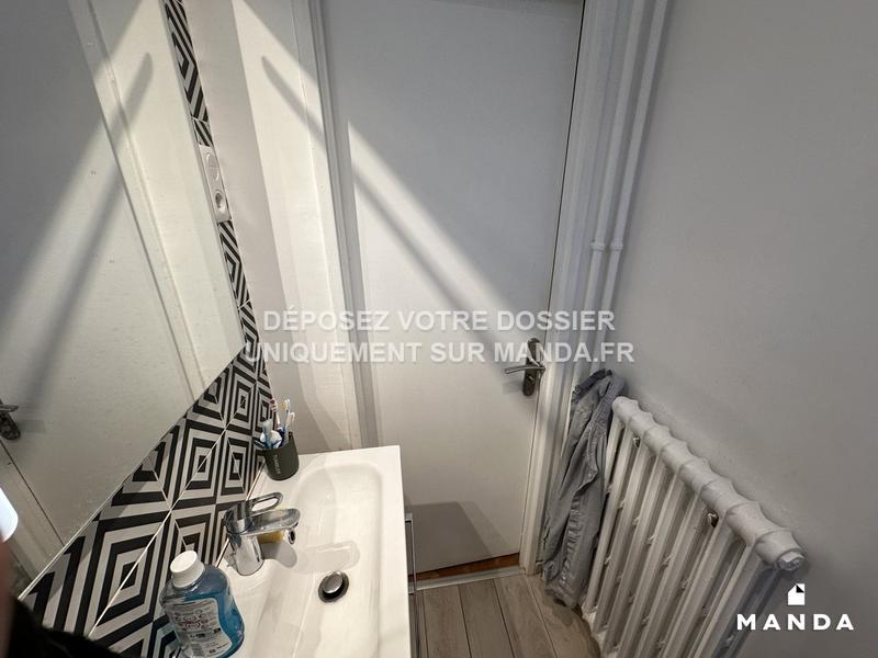 Chambre - 12 m² - 6 pièces