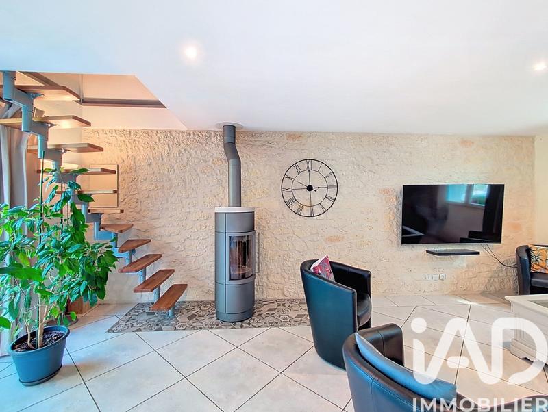 Maison - 230 m² - 6 pièces