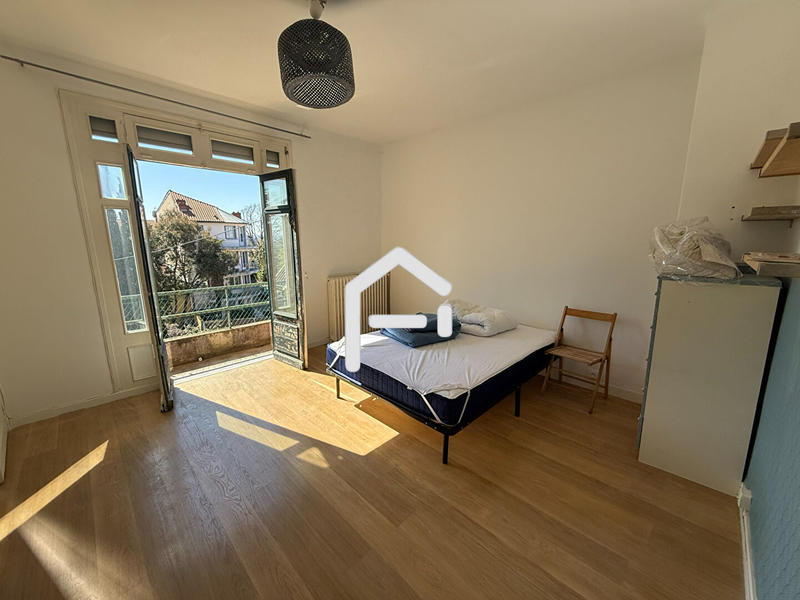 Appartement - 100 m² - 4 pièces