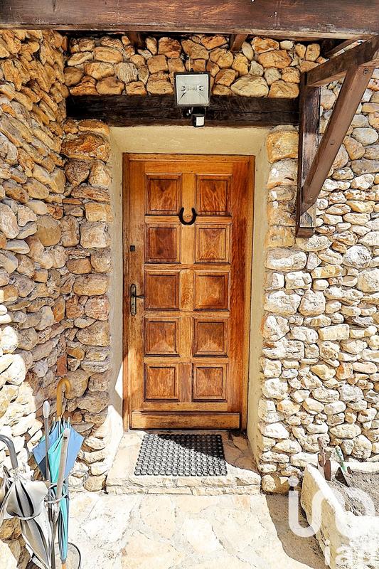 Maison - 241 m² - 10 pièces