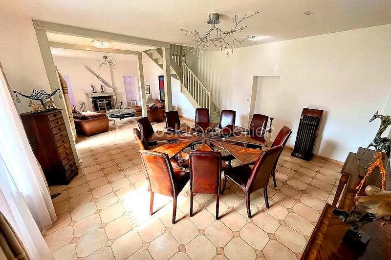 Demeure - 273 m² - 7 pièces