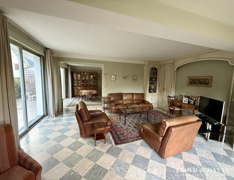 Maison - 178 m² - 8 pièces