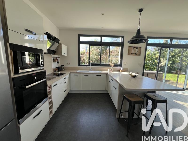 Maison - 111 m² - 5 pièces