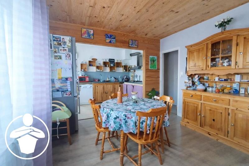 Maison - 80 m² - 5 pièces