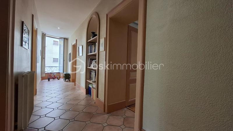 Appartement - 141 m² - 5 pièces