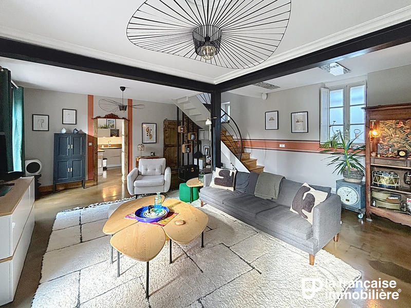 Maison - 206 m² - 8 pièces