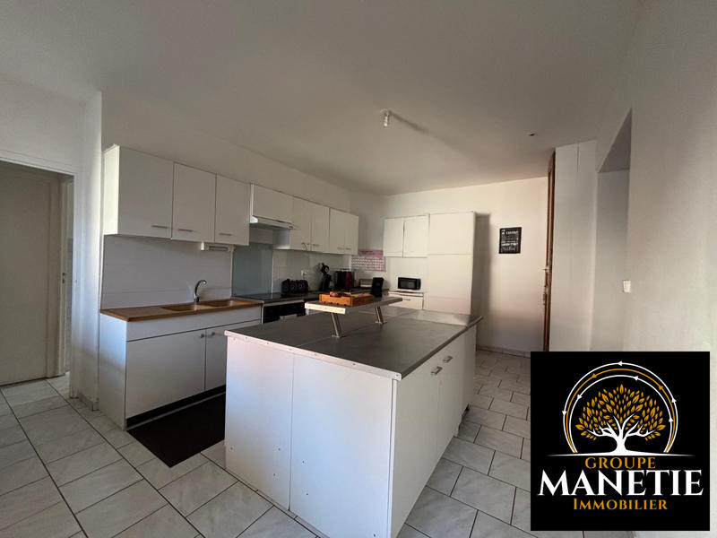 Maison ancienne - 157 m² - 8 pièces