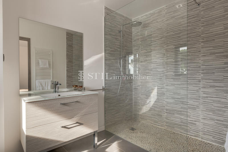 Villa - 200 m² - 5 pièces