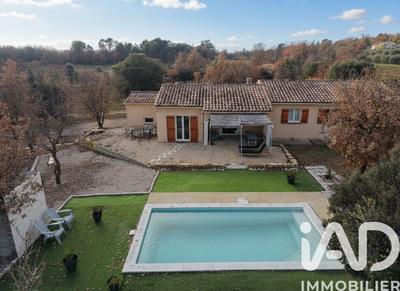 Maison - 122 m² - 6 pièces