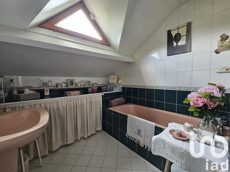 Maison - 216 m² - 10 pièces