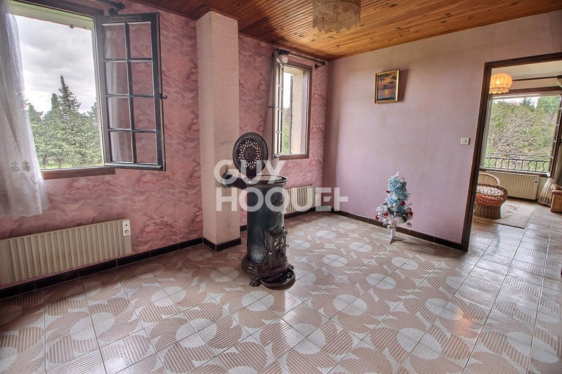 Maison - 298 m² - 11 pièces
