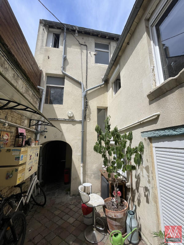 Immeuble - 10 pièces