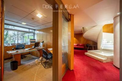 Bureau - 761 m² - 23 pièces