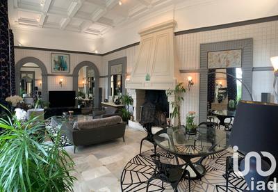 Maison - 500 m² - 13 pièces